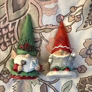Festive 2022 Jim Schor designs Inc. helper Gnome Figurines Set - Green and Red